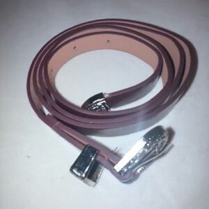 6/$28❗️Dainty Burgundy faux Leather Belt